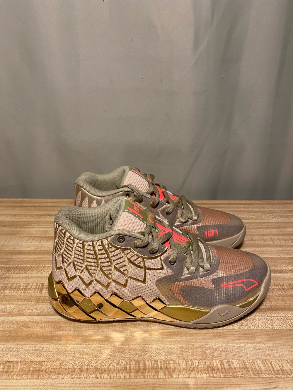 Puma Lamelo Ball Subject MB-01 Golden Child JR Metallic Gold Fiery Coral size 7